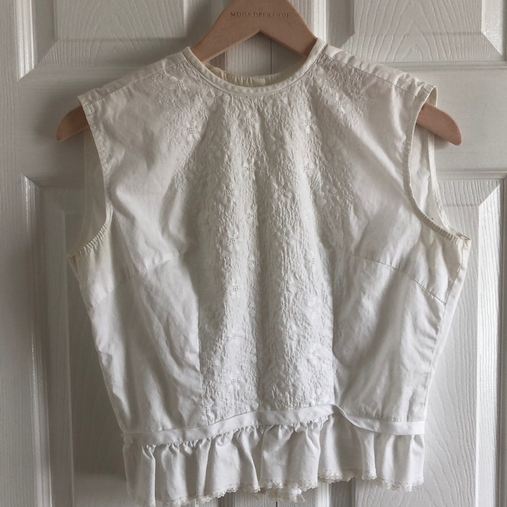 Vintage sleeveless eyelet ruffled crop top